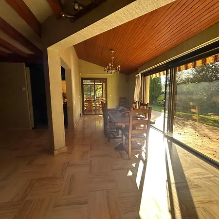 Villa Avec Piscine Interieur Chauffee Et Parc Prive Au Bord De A 3 Minutes *