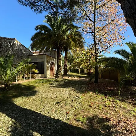 Vila Avec Piscine Interieur 30 Degres Et Parc Prive Au Bord De A 3 Minutes *